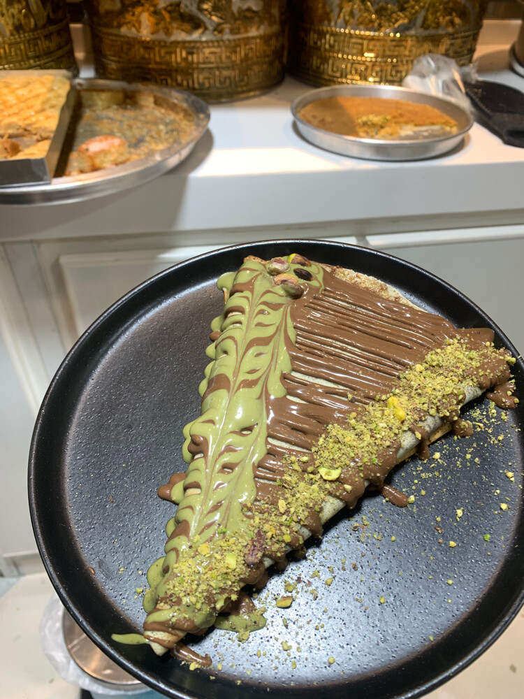 pastry chef 50477603 - 13