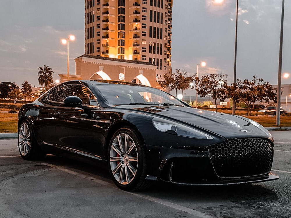 Aston Martin rapide - 1