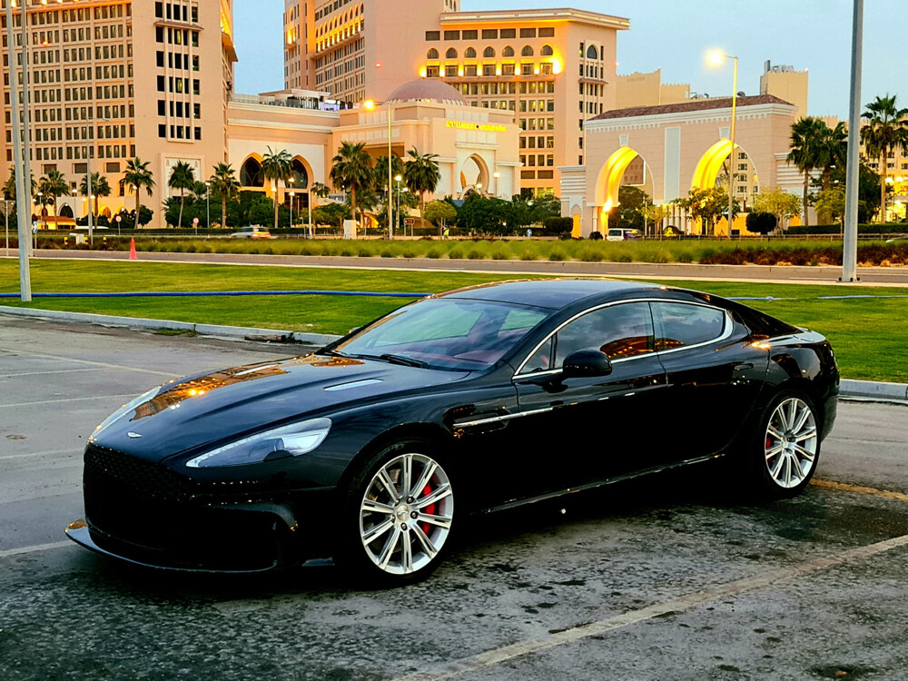 Aston Martin rapide - 14