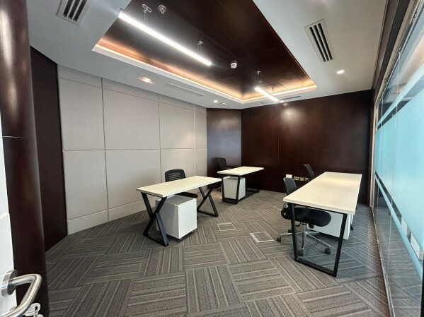 Private Office for 4 Desks - 2