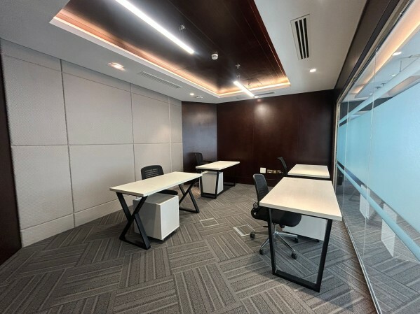 Private Office for 4 Desks - 1