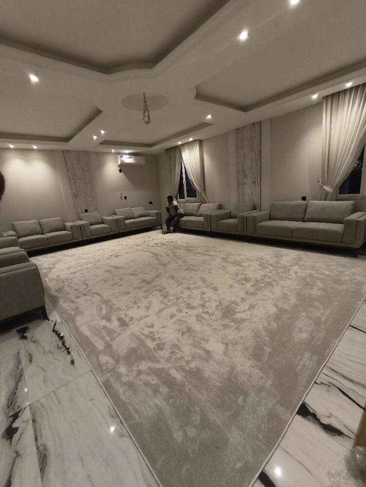 Carpet flooring. - 14