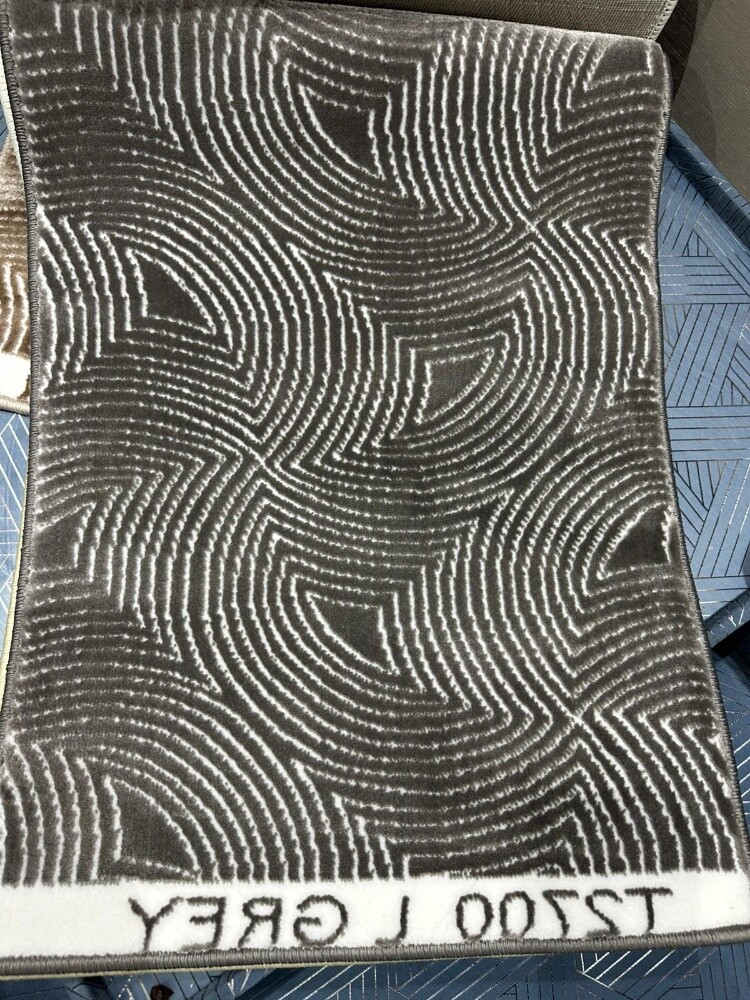 Carpet flooring. - 7