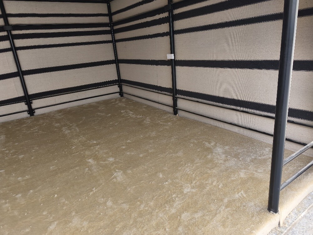 Carpet flooring. - 24