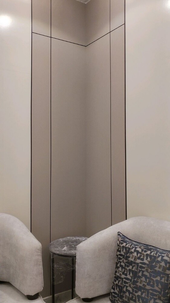 Interior wall. - 20