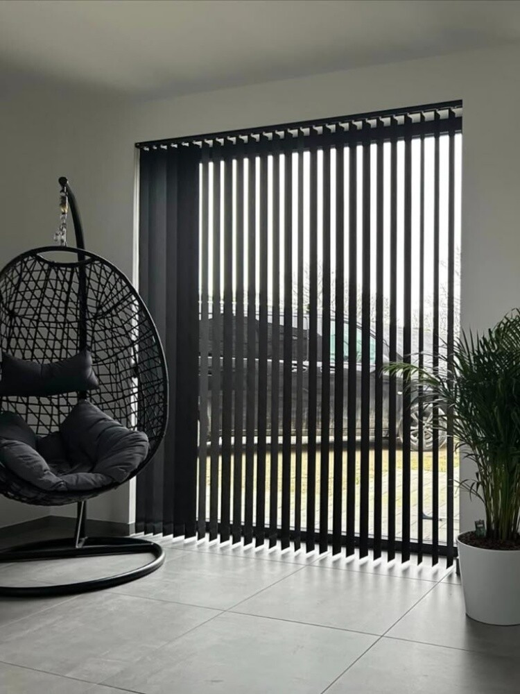 Vartical curtains. - 6