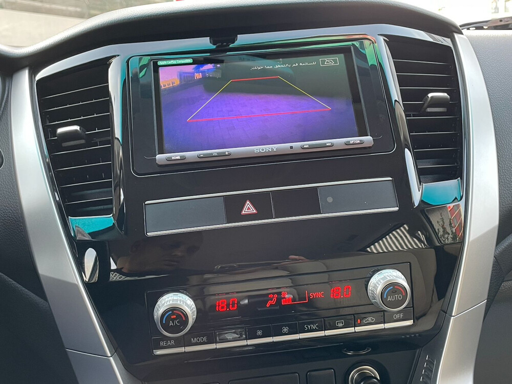 Mitsubishi Montero Sport 2020 - 10