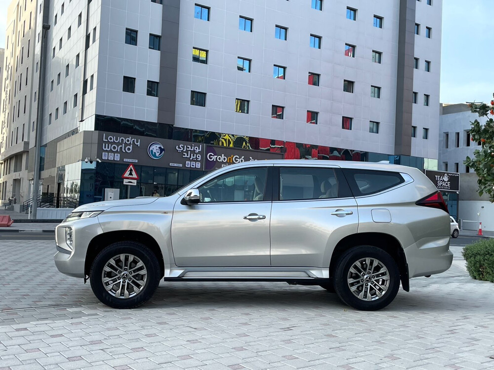 Mitsubishi Montero Sport 2020 - 5