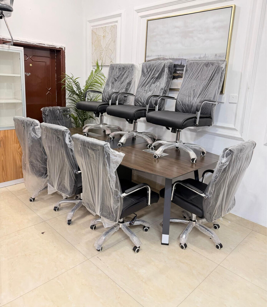 Used Office Chair sale 250 qr  - 5