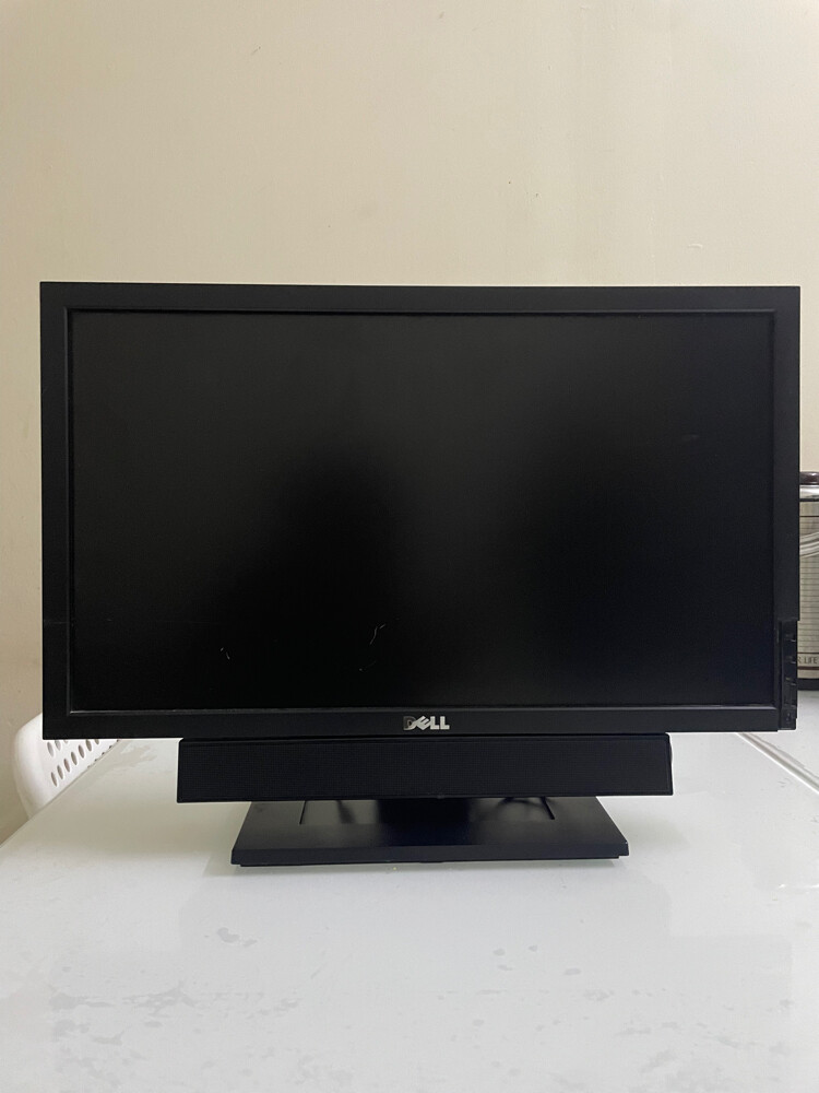 Dell 22 inch monitor with speaker - 2