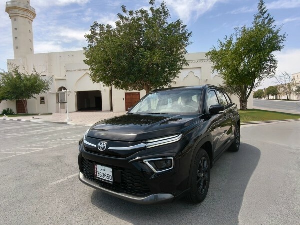 TOYOTA URBAN CRUISER BLACK 2026 - 11