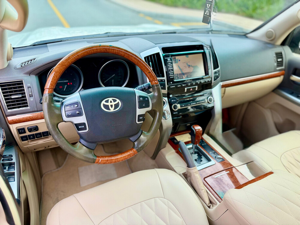 Land Cruiser VXR V8 2014 - 8