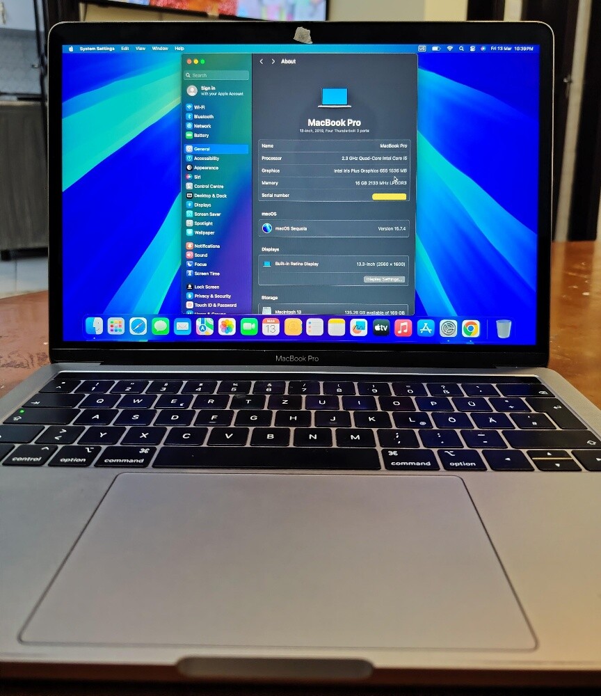Macbook pro touch bar & iD - 1