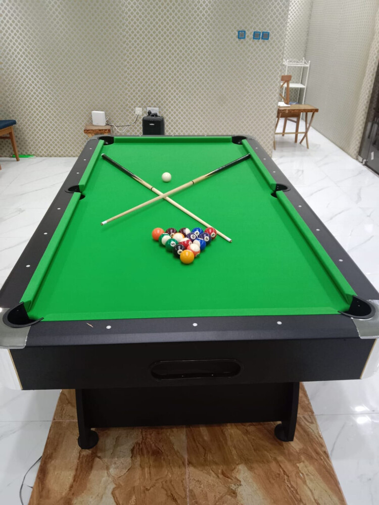 Billiard table 9 feet - 2