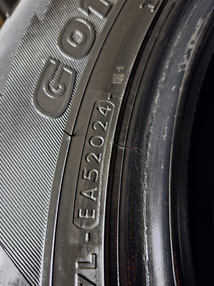 285-70-17,,, Yokohama brand - 9