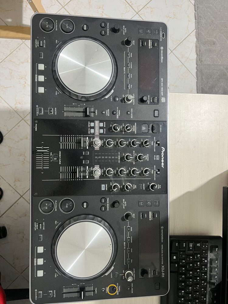 pioneer Dj controller - 1