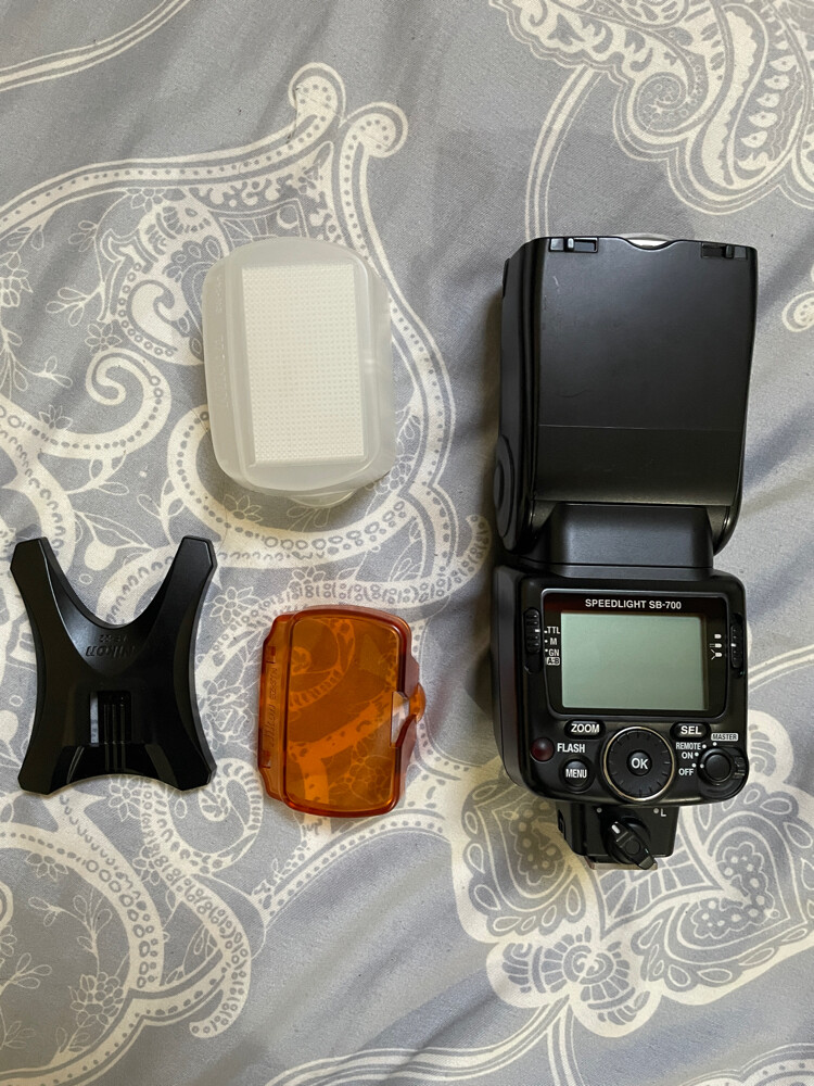 Nikon SB 700 Flashlight - 2