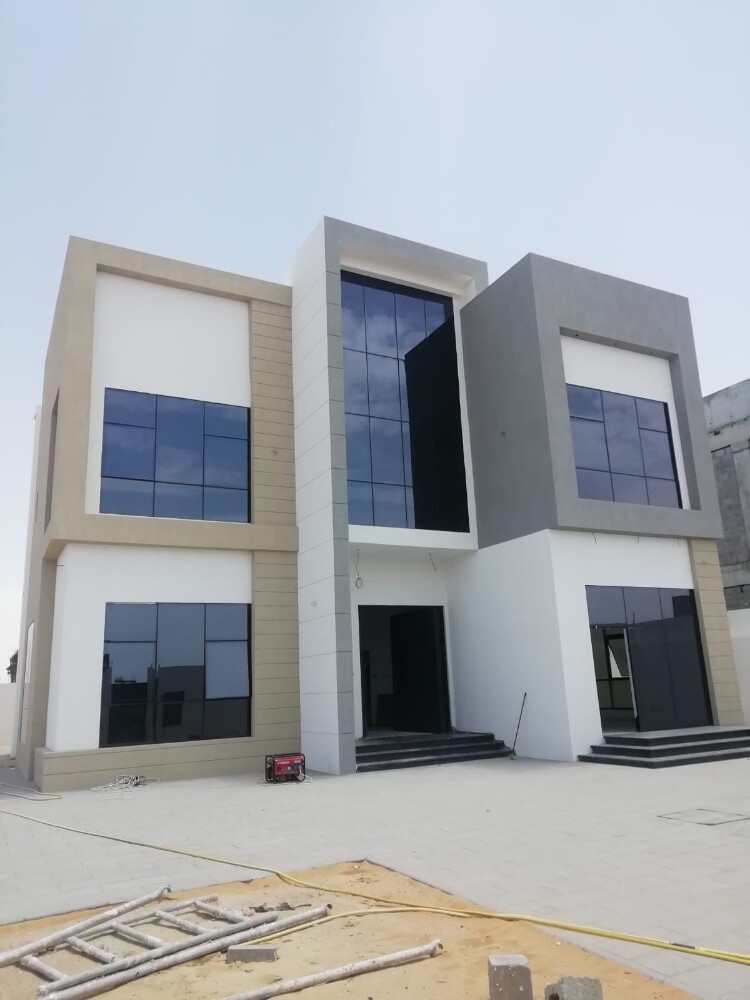 مشرف عام خبره في مجال المقاولات - 1