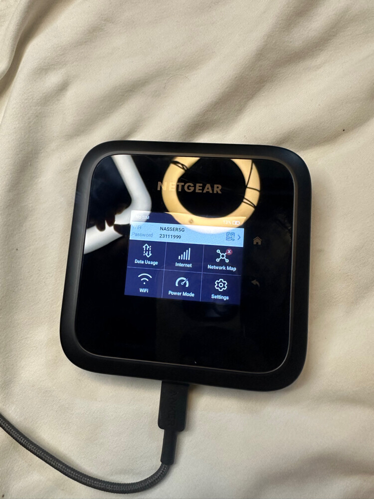 Netgear M6 mobile wifi pocket - 1