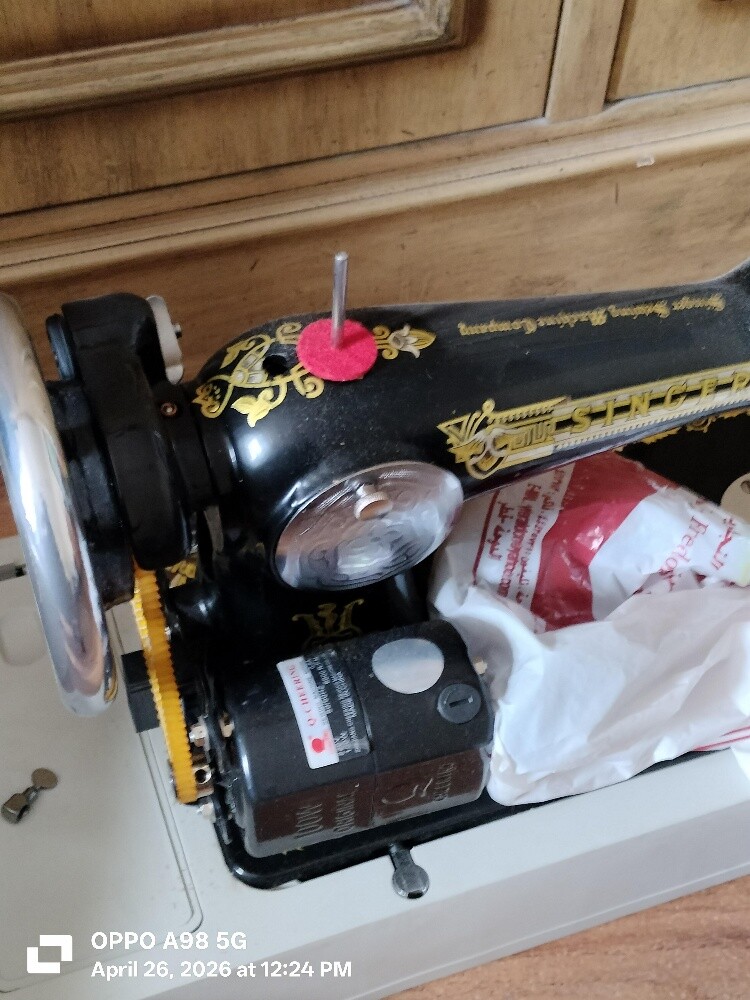 Singer Sewing Machine . - 3