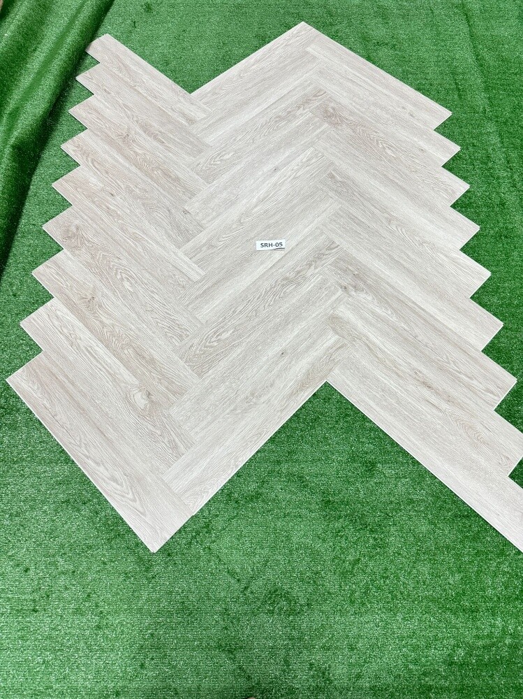 Floor decoration with spc flooring - 8