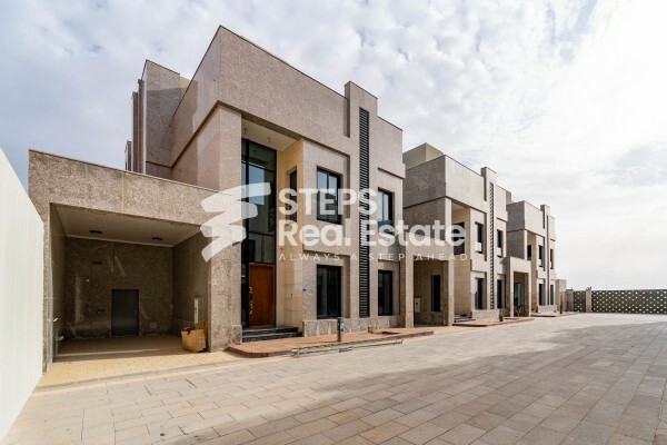 Brand New 4BR Villa in Al Kheesa - 4