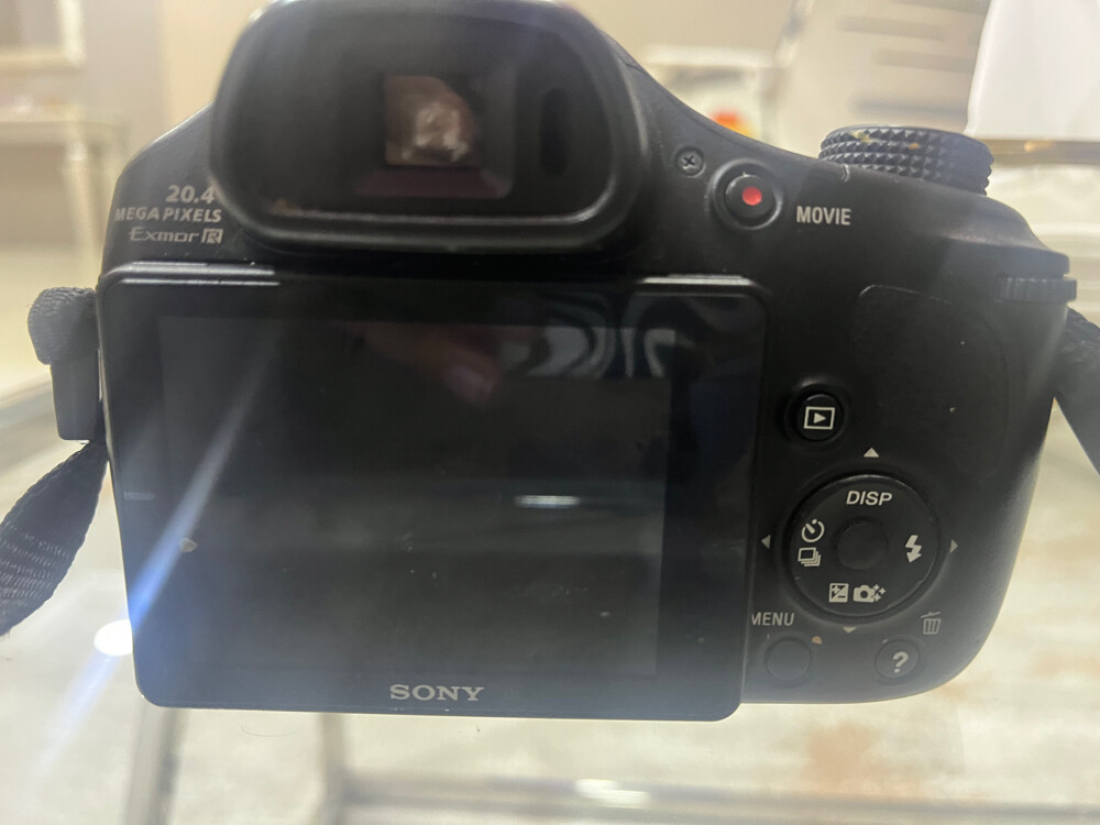 Sony camera cyber-shot - 2