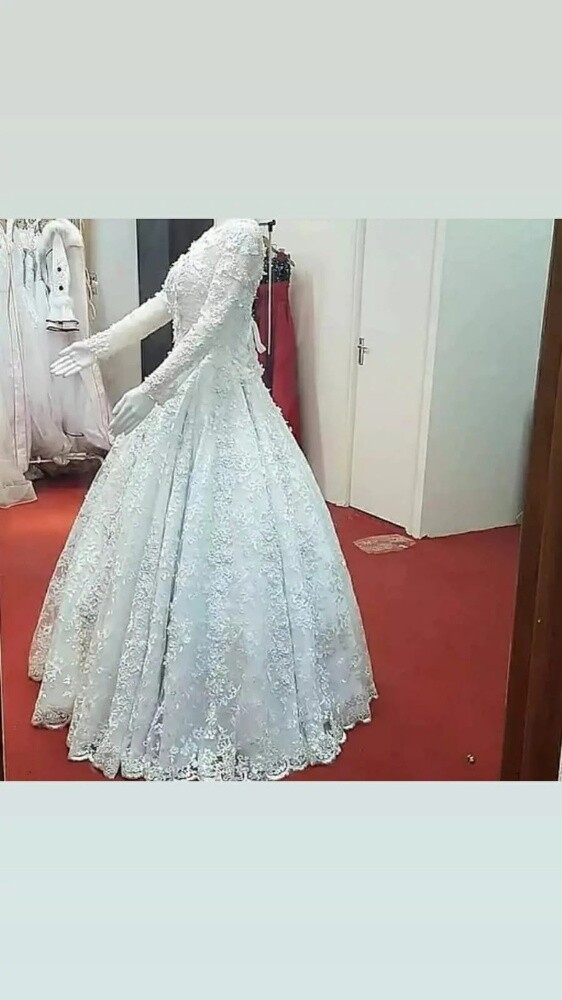 فستان زفاف للإيجار، يشمل الطرحة و - 3