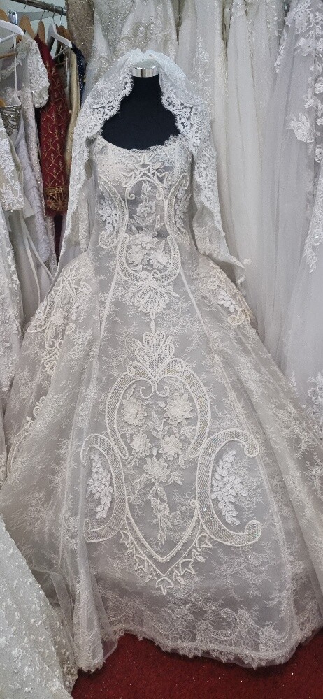 Wedding gown for rent - 3