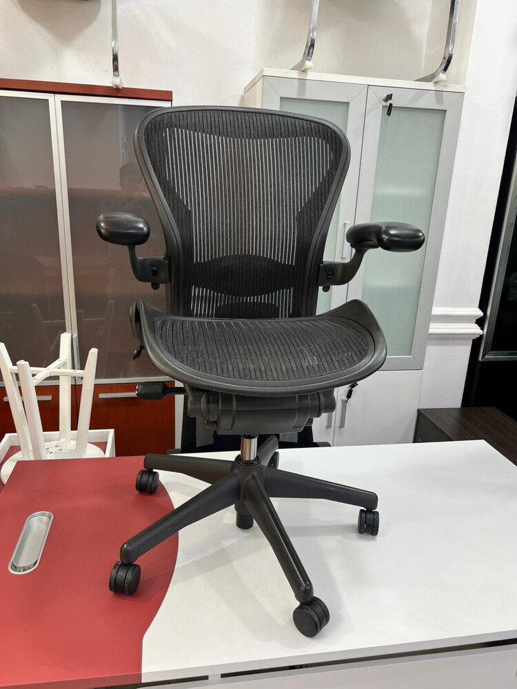 used Herman miler Aaron Chair - 2