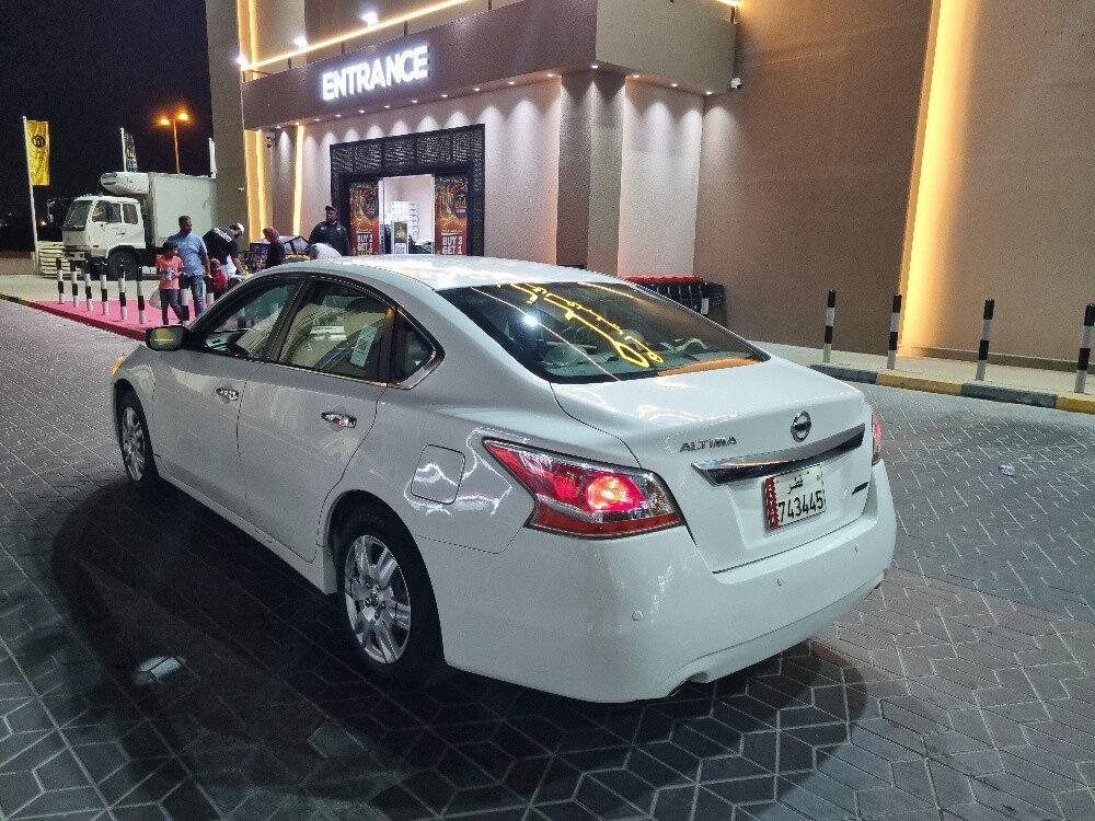 Nissan altima - 2