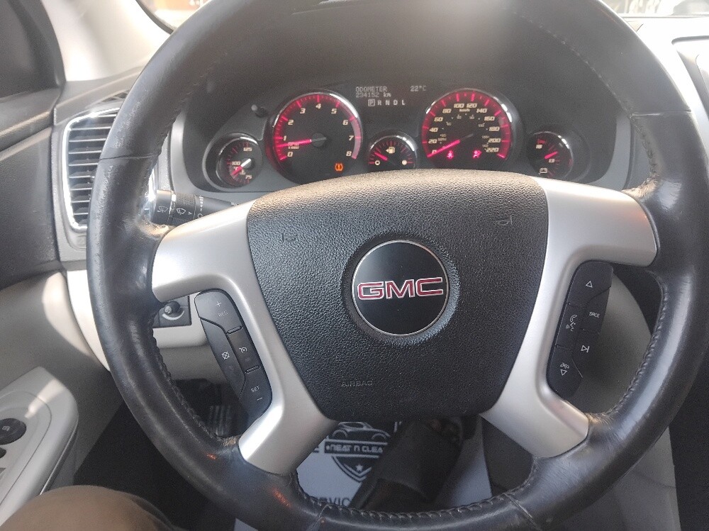 GMC Acadia - 3