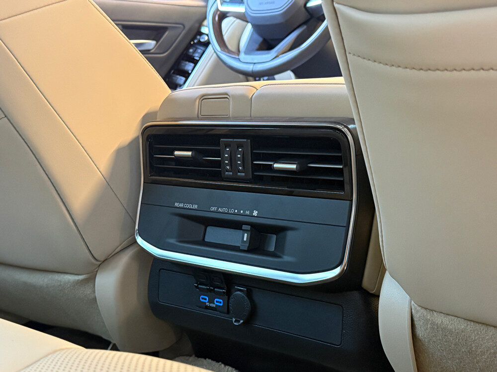 Toyota Land cruiser GXR 2025 - 14