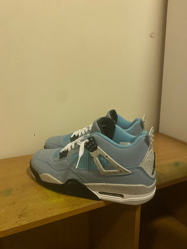 Air Jordan 4 University Blue  - 2