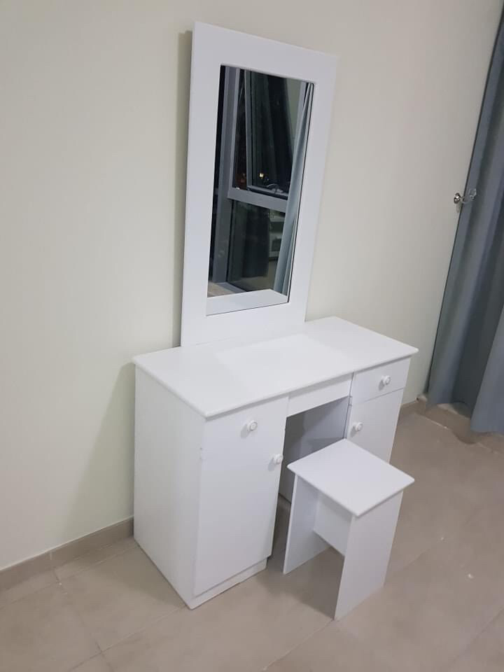 Single Bed , Double Bed , Cabinet - 17