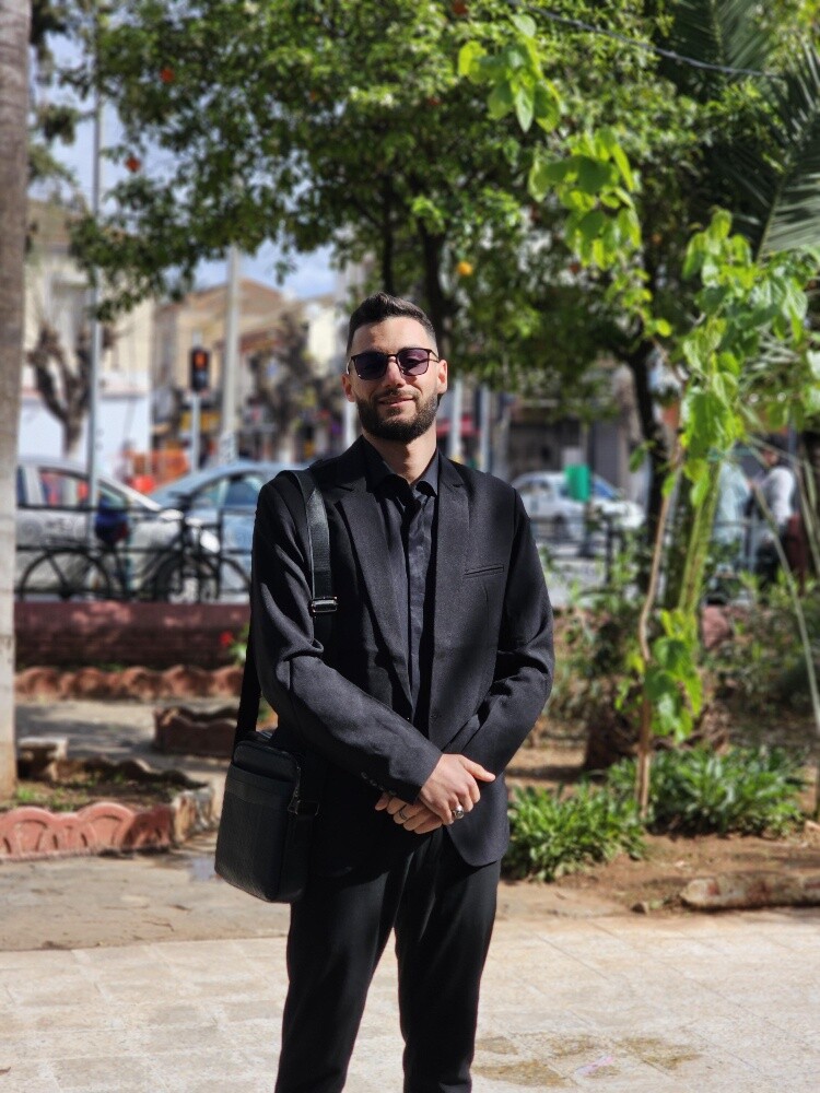 structural engineer and Photograph - 1