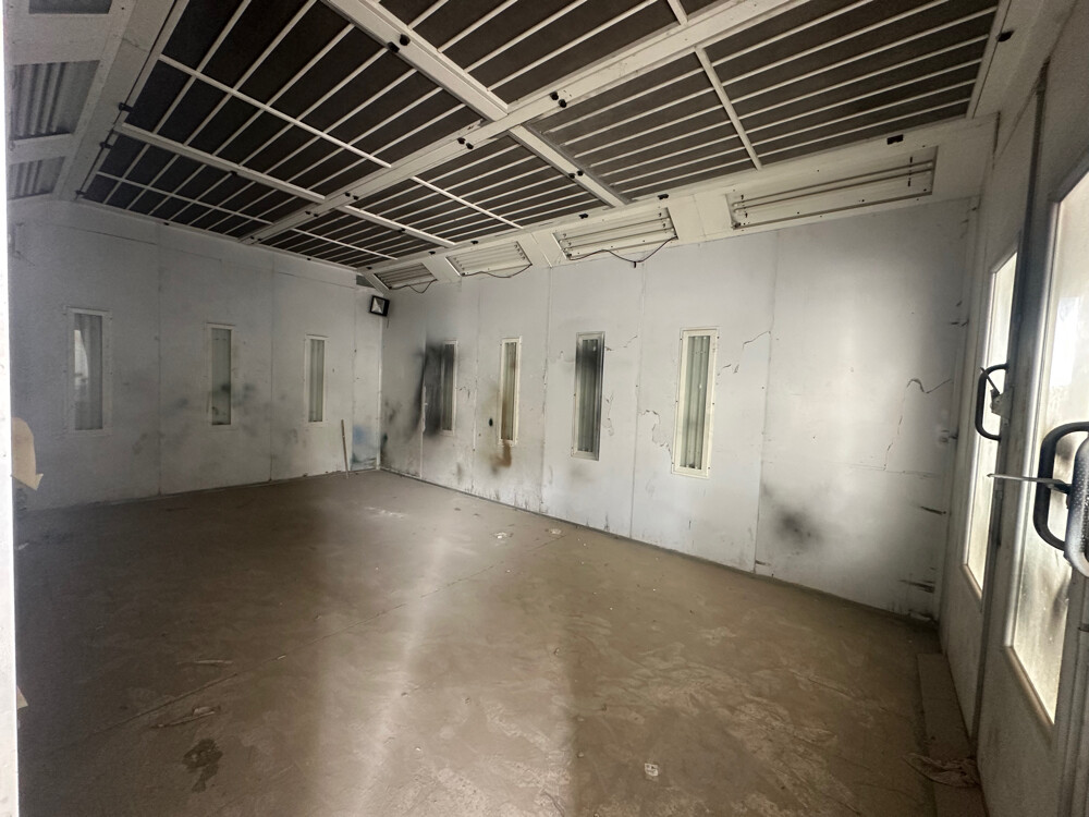 For Rent Workshop/Garage - 8