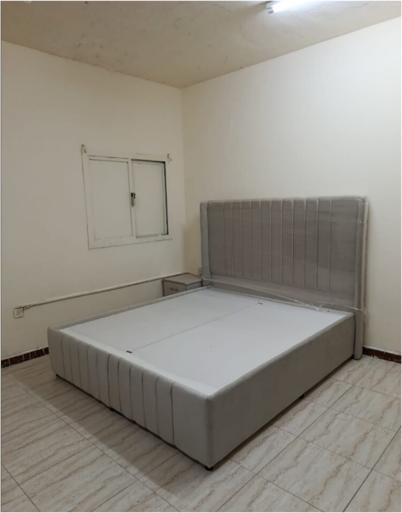 سرير بحجم كينج مع مرتبة. - 2