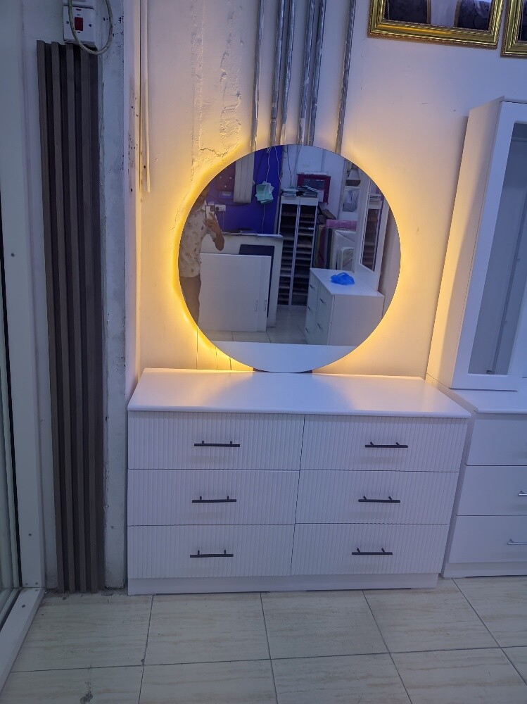 New dressing table available. - 7