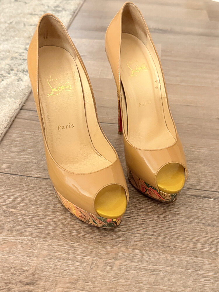Authentic Christian Louboutin heels - 4