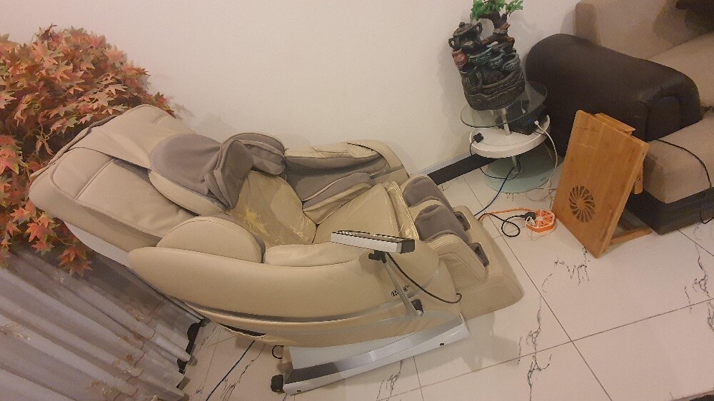 Full Body Message Chair URGENT Sale - 4