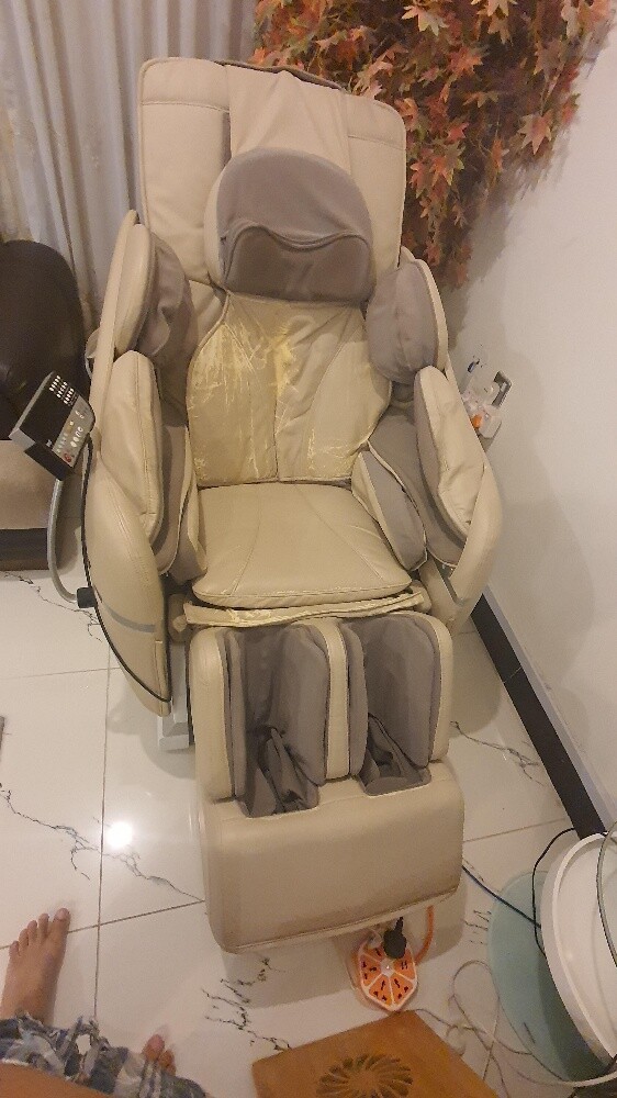 Full Body Message Chair URGENT Sale - 1