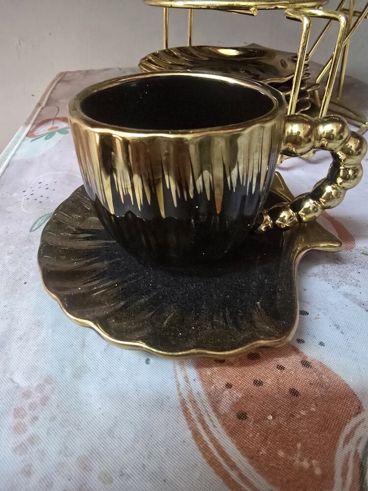 فناجين اسود - 1