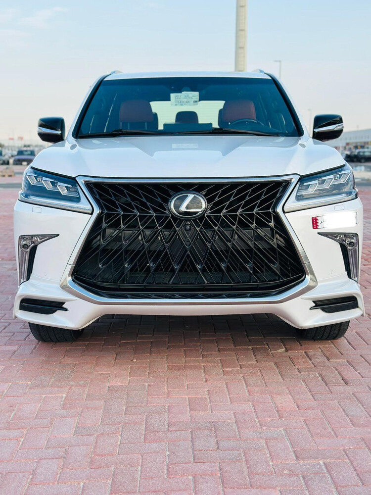Lexus LX 5.7 S model 2020 - 3