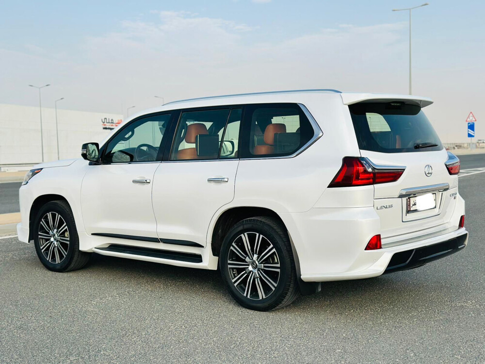 Lexus LX 5.7 S model 2020 - 7