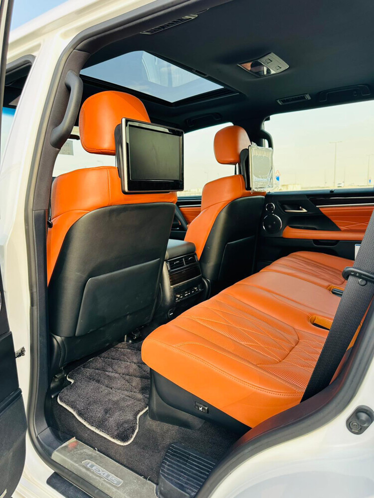 Lexus LX 5.7 S model 2020 - 10