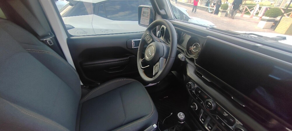 Selling Jeep Wrangler sport - 10