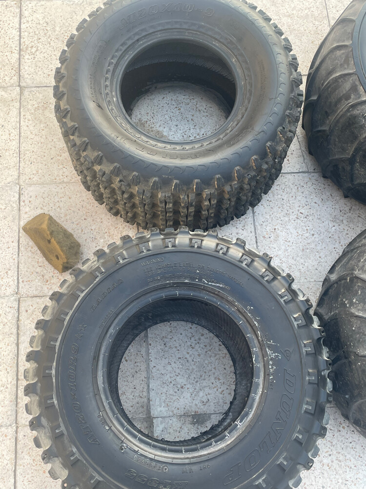 4 snow set and banshee tyres set - 2