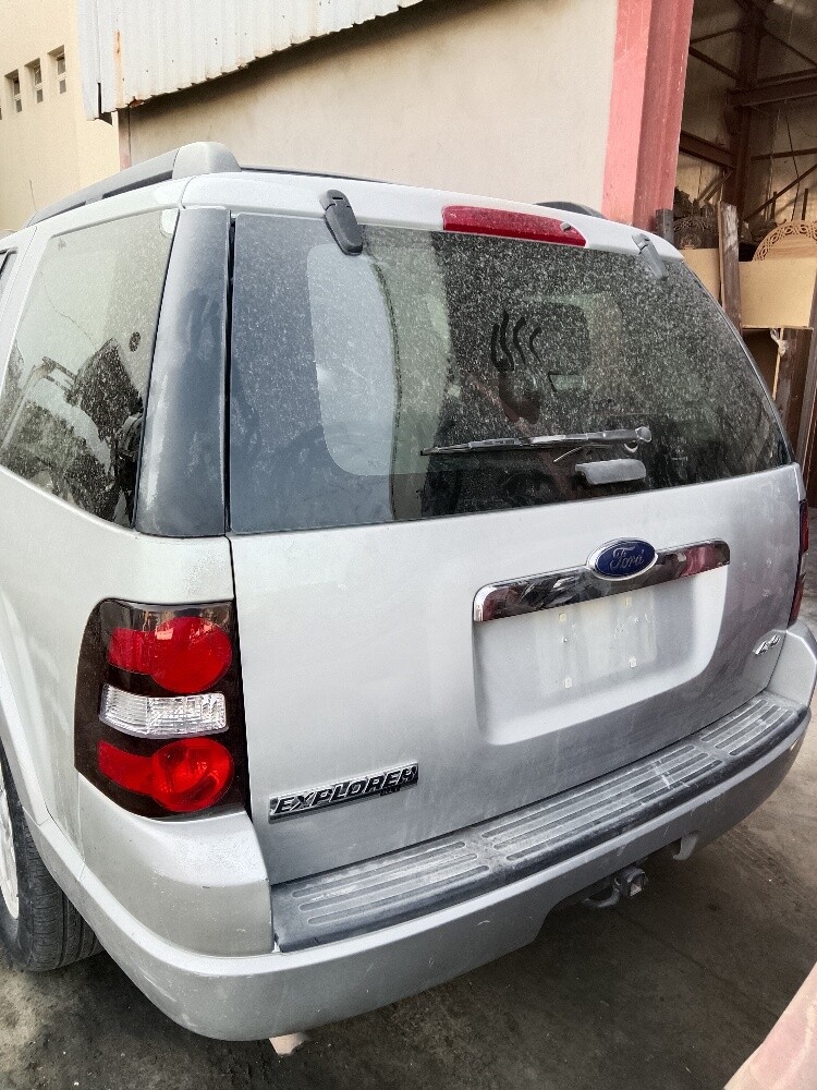 Ford Explorer 2009 (spare parts) - 2
