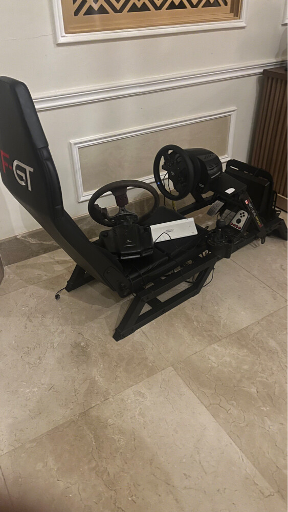 F-GT and T300 - 1
